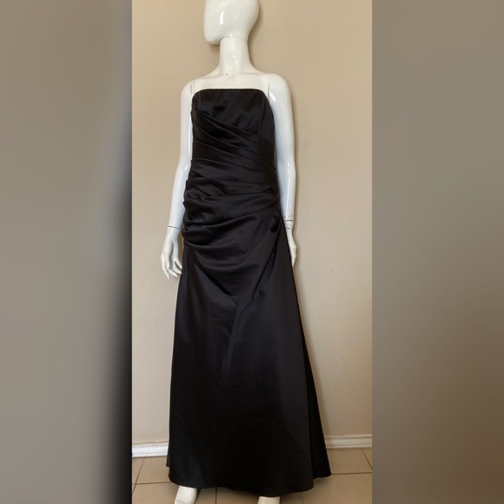 David’s Bridal Black Strapless Pleated Dress sz 8